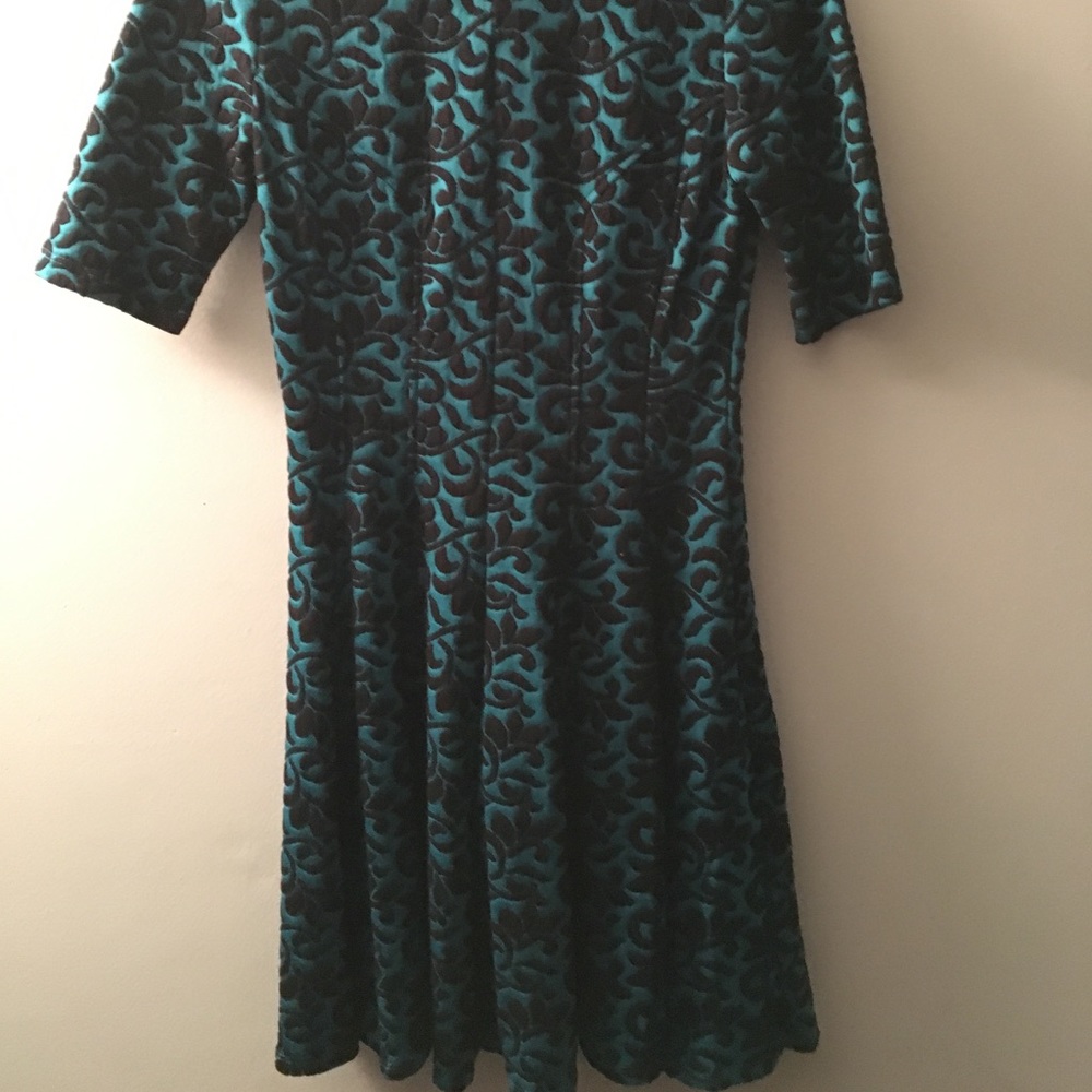3/4 Sleeve Teal & Black Dress w/ Velvety Design 6